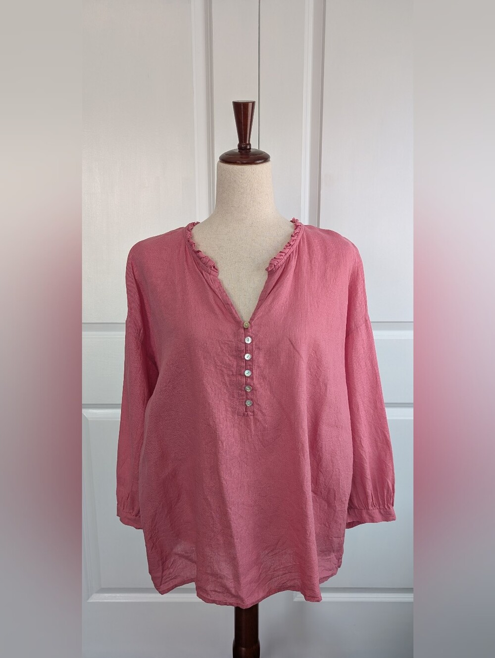 J. Jill Love Linen Women’s Ruffle Collar 1/2 Button Top Red Pink Size Large